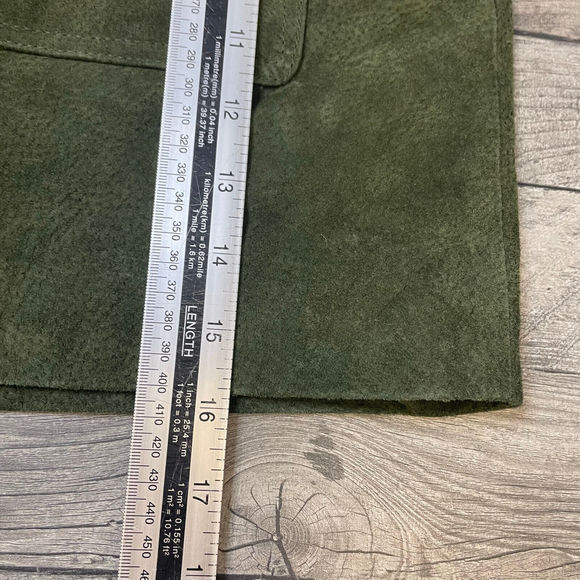 Blank NYC Sun Valley Suede Mini Skirt 31 UK 16 Green Leather Pockets BNWT - Picture 6 of 12